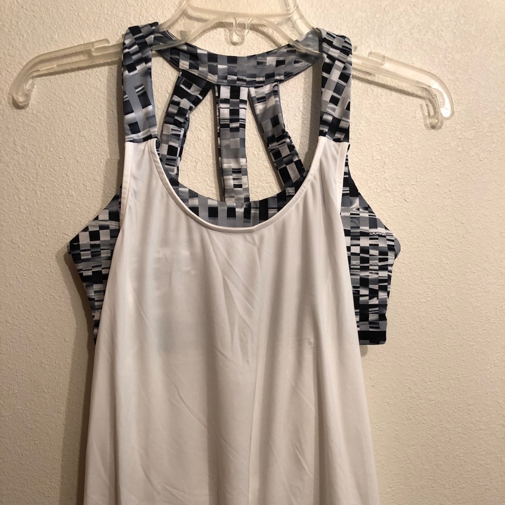 GapFit workout top. NWOT